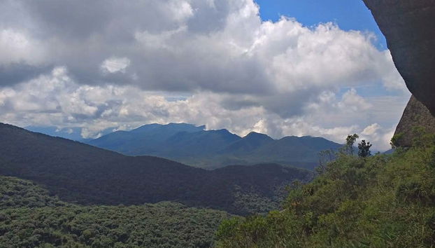 Vue sur les montagnes depuis Pão de Loth