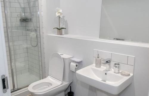 2 Bedroom Apartment with City View - Foto 16