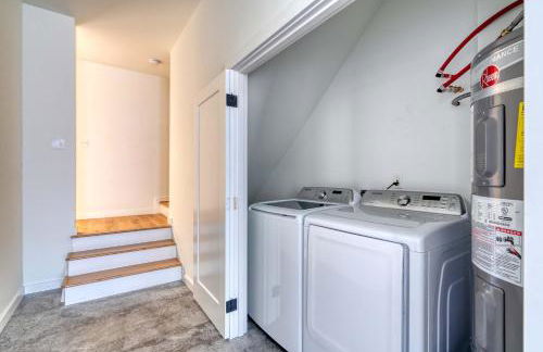 Spacious Townhome Combination for the Whole Family - Photo 58