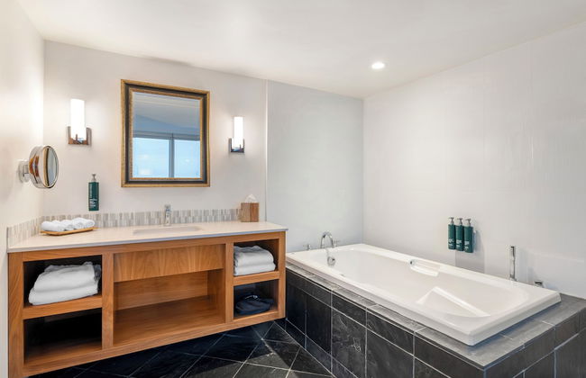 Embarc Vancouver - Photo 18