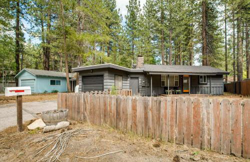 Work & Play! Lake Tahoe Cabin 5 Mi to Heavenly Mtn - Foto 24