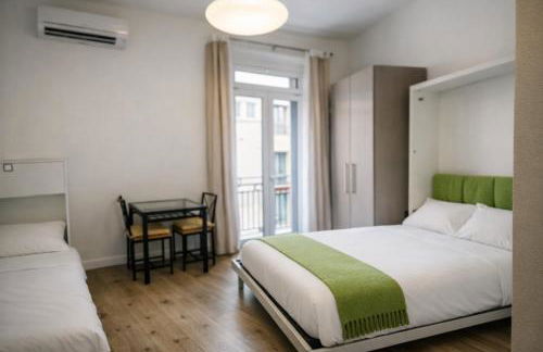 Navigli Nest Renovated Studio with Balcony on the Naviglio - Foto 1