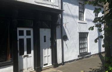 Watchmaker Cottage - Photo 3