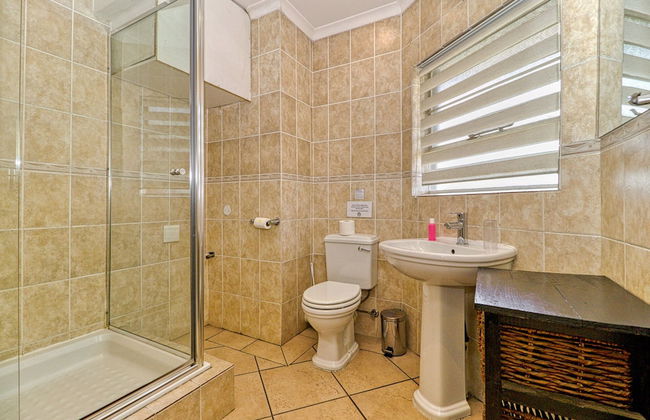 BM Gardens Apartment Hotel - Photo 23