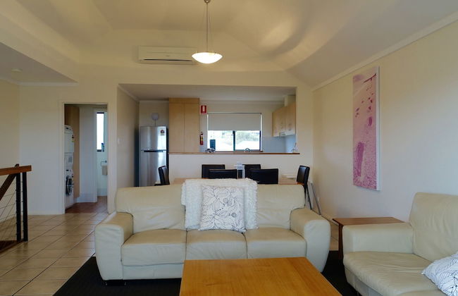 Margaret River Beach Apartments - Photo 24