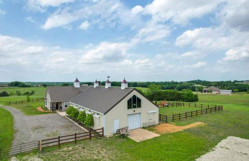 Farm Retreat with Furnished Patio 12 Mi to McKinney - Photo 35