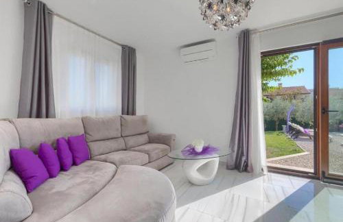 Villa Chiara 2 Bedroom, Private Pool, BBQ & Child-Friendly - Foto 4