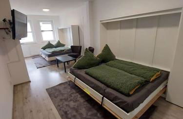 Schöne helle 50qm Suite mit großer Küche - Foto 11