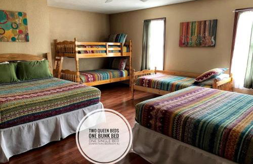 Spacious Lakefront Home with Beach Access and Sports Courts for Fun-Filled stays in Buchanan Dam, Texas - Foto 4