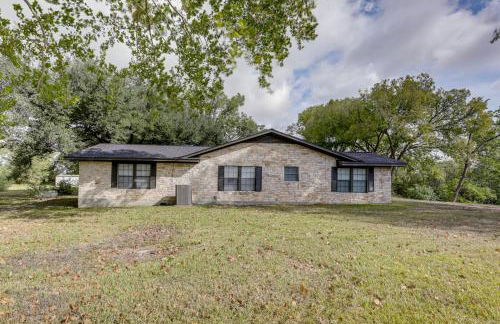 Family Home with Covered Patio and Grill in La Grange - Foto 24
