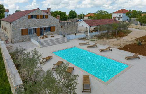 Villa Demare with Heated Pool, Free EVC Station - Foto 2