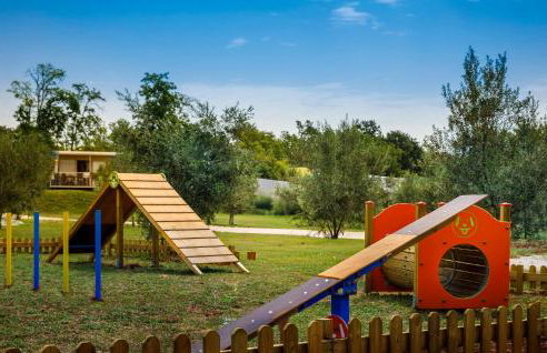 Amazing Home In Novigrad With Wifi - Photo 19