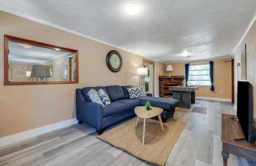 Retro! - 4BR Near Sav Airport - Foto 7
