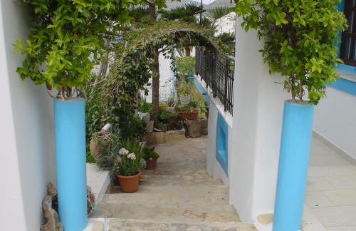 Voula's Garden Apartments - Foto 4