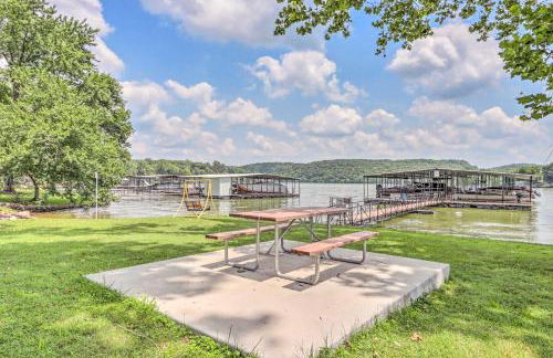 Steps to Lake Cheerful Camdenton Cottage! - Photo 24