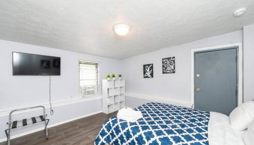 ROKU TVs - Washer & Dryer - QueenBeds - GroupStay - Foto 4