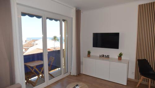 55E - Superbe studio climatisé entièrement rénové au 5ème et dernier étage sur le bord de Mer de Menton - Foto 5