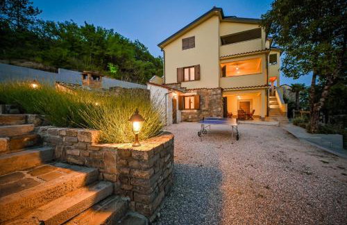 Villa Brbon - Serene Getaway - Foto 63