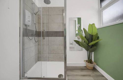 Stylish & Modern Apartment - Free Parking - WIFI - Foto 3