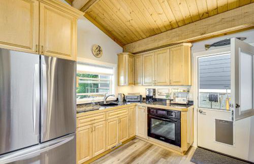 Bayfront Home with Private Beach in Poulsbo! - Foto 12