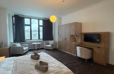 Jomi Stays - Kudamm - Foto 13