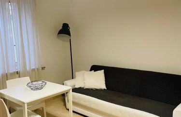 Pretty Little Home - Photo 9