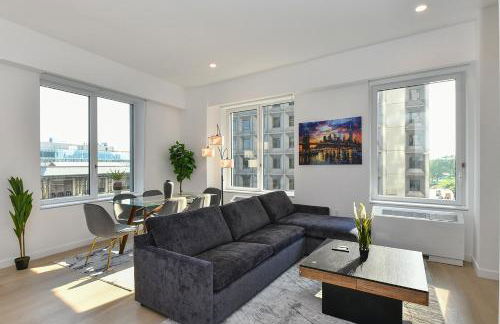 Contemporary Luxury 3BR 2BA Downtown NYC - Photo 1