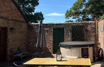 Courtyard House- Luxury Holiday House with floodlit Tennis court - Foto 13