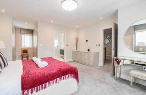 Large Comfortable & Private Home in Fetcham - Pass the Keys - Foto 16