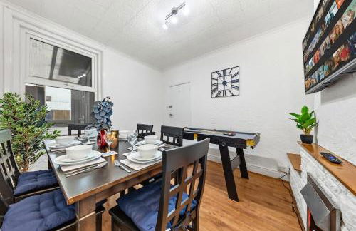 Spacious 3 beds home Close to Southampton GENERAL HOSPITAL - sleep 9 - Free Parking - Pool table - 2 Large TVs - Foto 13