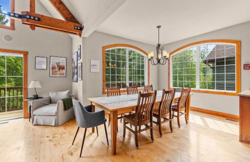 Gorgeous 5 Bdr with Hot Tub - Walk to Holi-Mont! - Foto 14