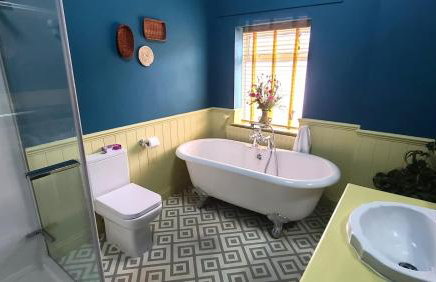 Paget Cottage a cosy and comfy 2 bedroom cottage with parking to the rear and a short drive from Cannock town centre - Foto 11