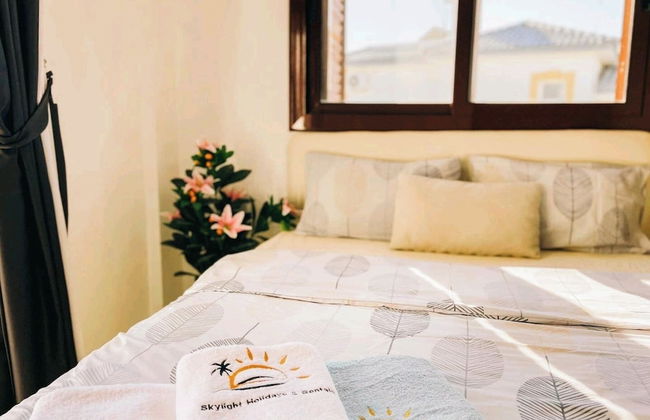 Villa for 9 Guests, Pool, Parking, Walk to Beach - Foto 4