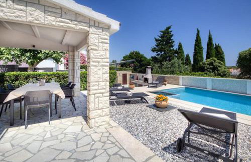 House Breeze - Premantura, 4 bedroom house with pool, jacuzzi, sauna and gaming room - Foto 42