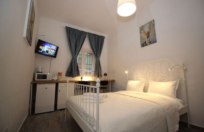 92 Residence - Photo 29