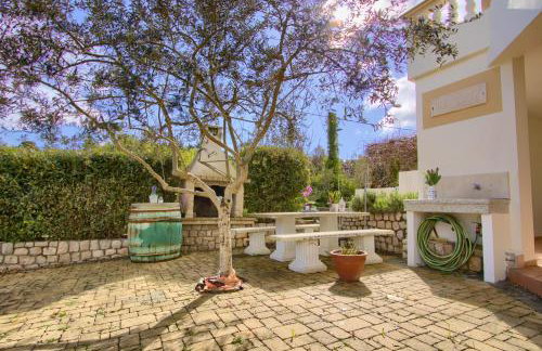 Sunshine Place by the beach - Photo 13