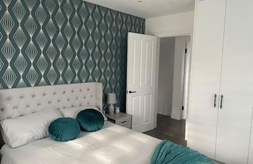 Brand New Big House with garden and free parking - Foto 9