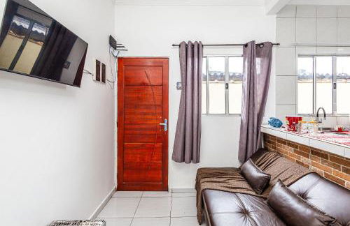 Casa confortável para Famílias e Grupos com Ar-condicionado em Praia Grande - Foto 3