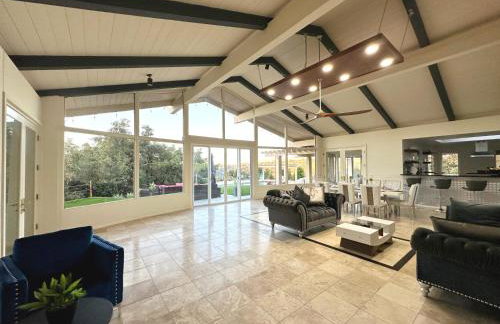 Hilltop Villa, Pool Oasis, Pickleball Court, Avocado Grove, Views - Foto 13