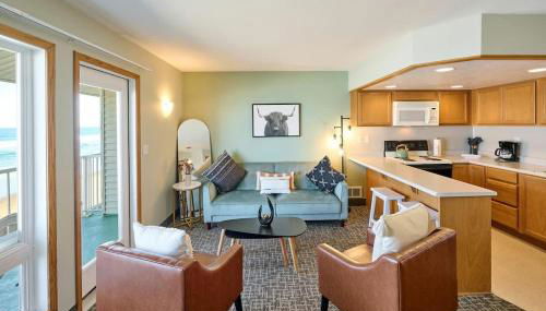 King Suite - Top Floor - Ocean View - Beach Access - Pool & Hot Tub - Foto 3