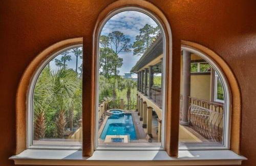 5 BR Villa Private Pool Jacuzzi Golf Cart 3 min to Beach - Foto 8