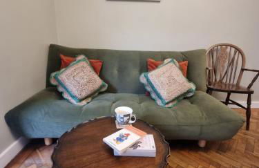 Cute Cottage in Egham Heathrow- 7 Guests 3 bedrooms - Foto 20