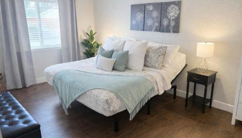 Condo with Sauna & Fitness Center, Extended Stay Savings - Foto 2