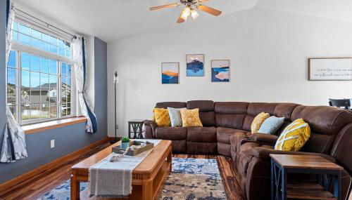 Stylish 5 BR- LG Fenced Backyard and Playground - Foto 1