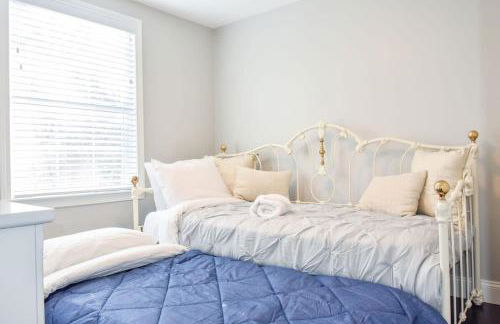 Newly Renovated Modern Pond Access - Foto 18