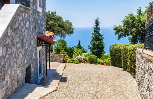 5 Bedroom Lovely Home In Agios Vasilios - Foto 8