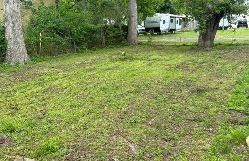 Bright & Airy 2BR 1BA Home Near The Riverfront - Foto 23