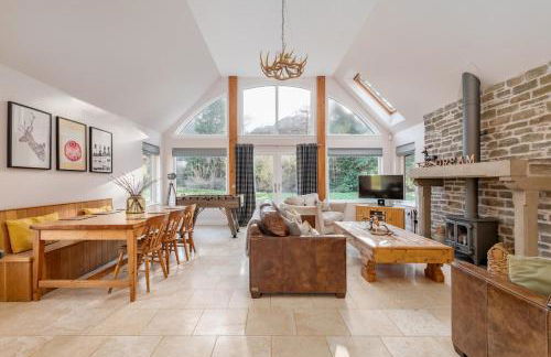 Scenic Oaklodge with wood burner - Photo 3