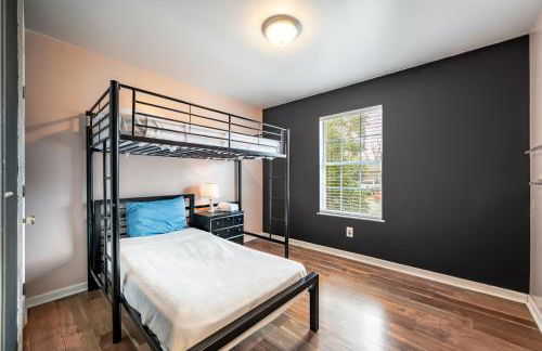 3BR Lakefront in Nashville with BBQ & Hot Tub - Foto 21