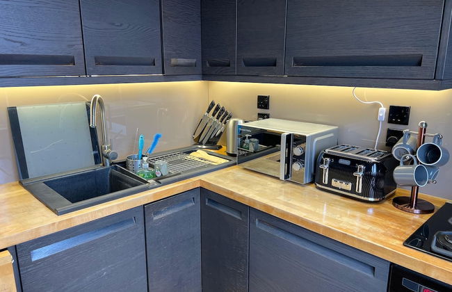 1 Bed Flat - Sleeps 4 - Parking - Wifi - Foto 4